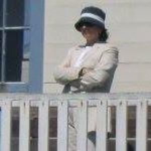 Meet your Posher, Elizabeth